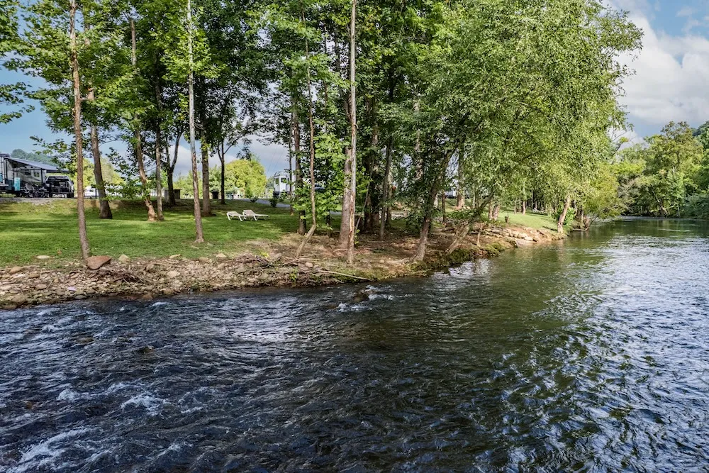 River Cove Campground river view