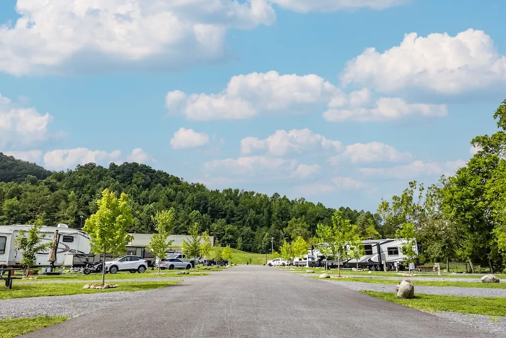River Cove Campground on sunny day