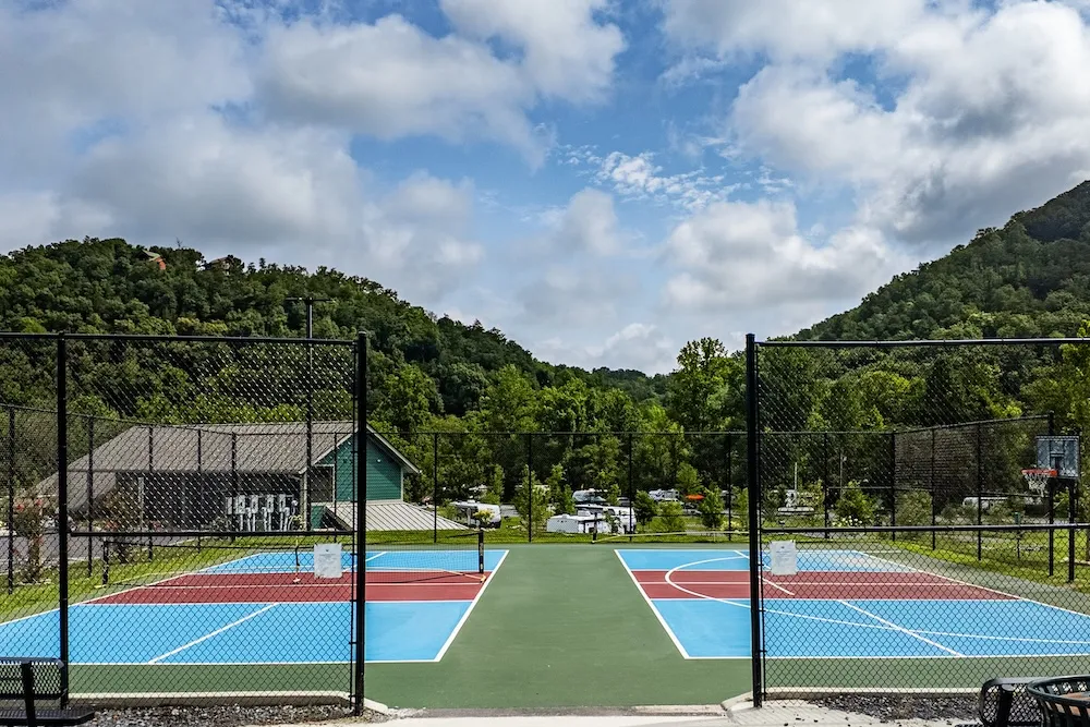 River Cove Campground courts